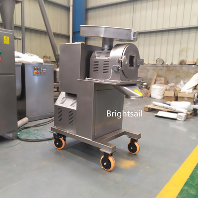 Machine de concassage de poudre de feuilles de moringa épices alimentaires broyeur à marteaux petit broyeur de feuilles broyeur à poudre