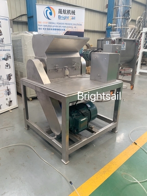 Machine de concassage de noix de coco en acier inoxydable machine de concassage de noix de coco en poudre de broyeur alimentaire avec CE
