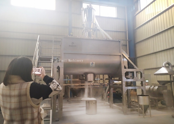 Le mélangeur horizontal de la poudre d'acier inoxydable 304 industriels a adapté le volume aux besoins du client 180l
